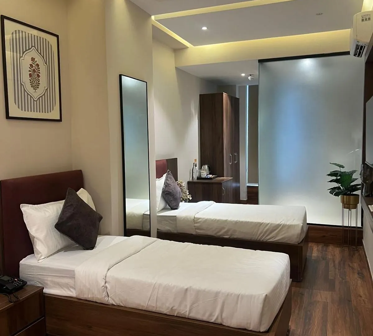 Saltstayz Premier Suite Chandigarh Mohali Sohāna 3*,  الهند
