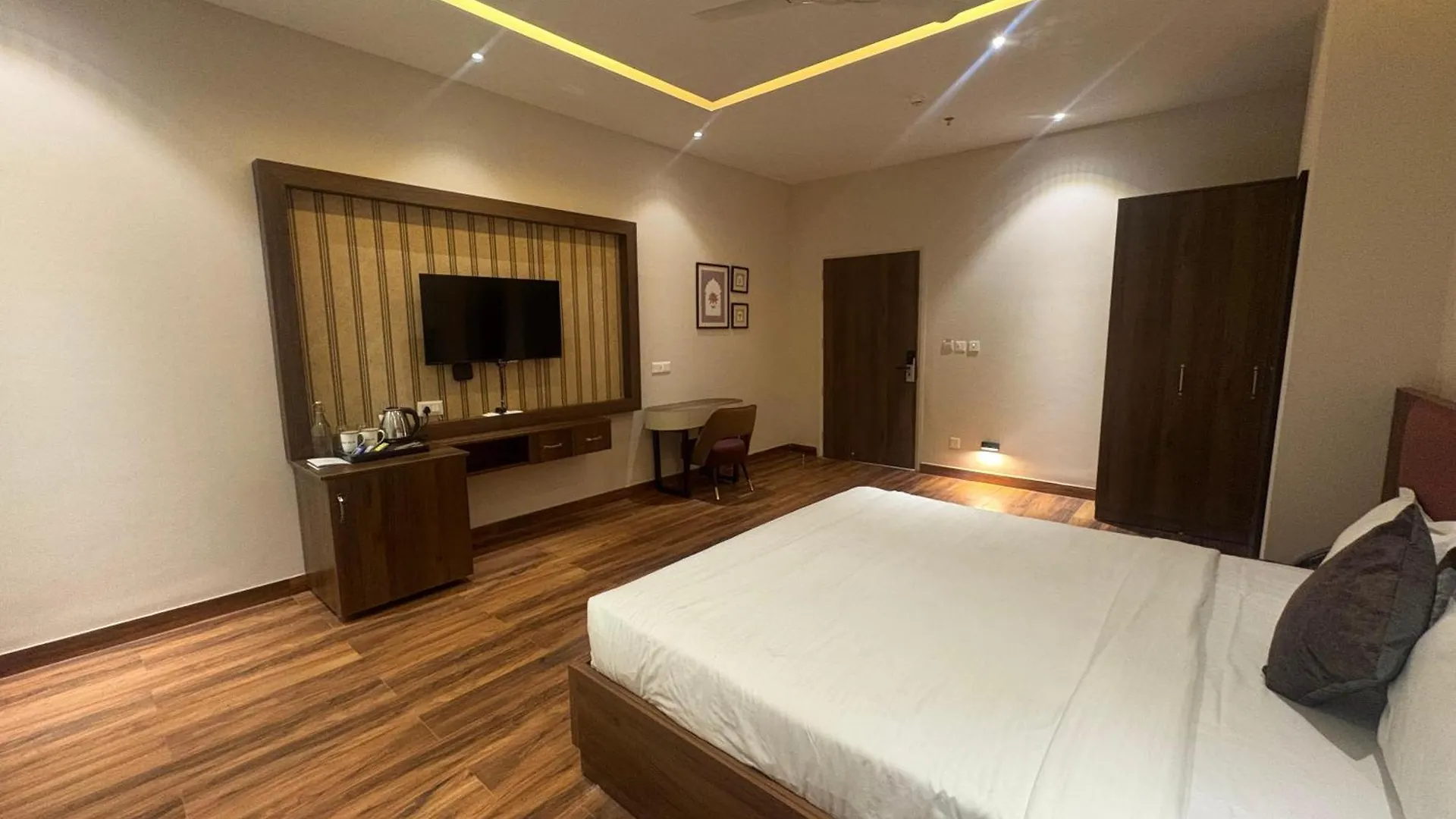 Saltstayz Premier Suite Chandigarh Mohali Sohāna الهند