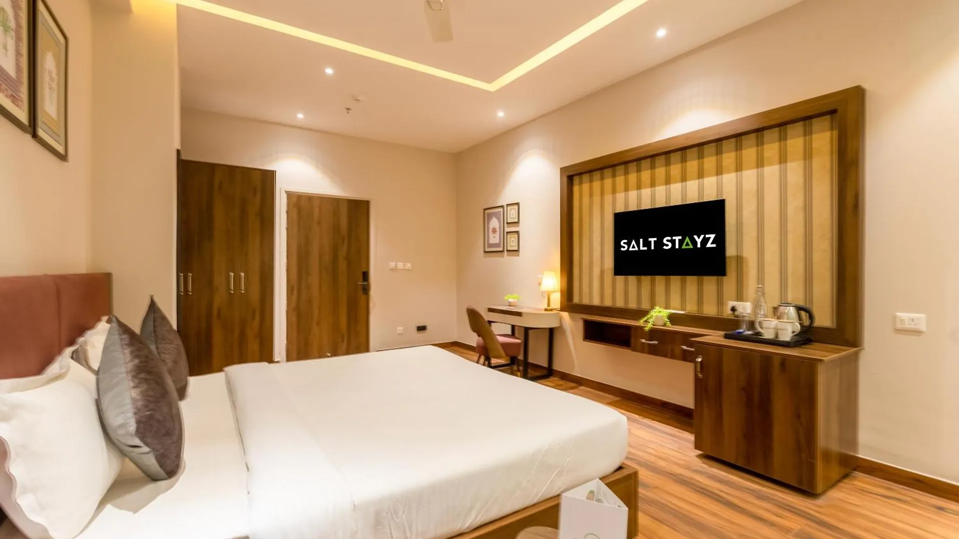 Saltstayz Premier Suite Chandigarh Mohali Sohana Hotel