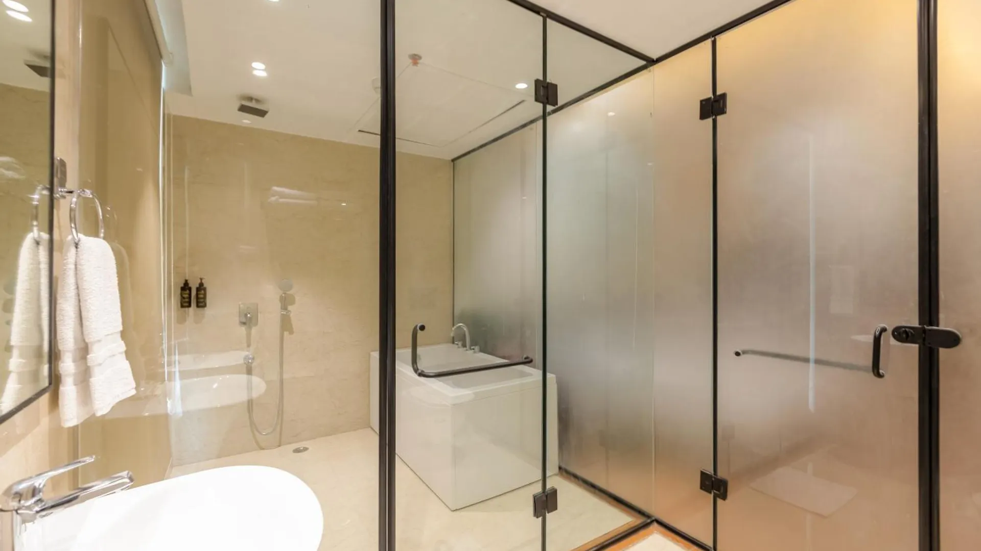 Saltstayz Premier Suite Chandigarh Mohali Sohana
